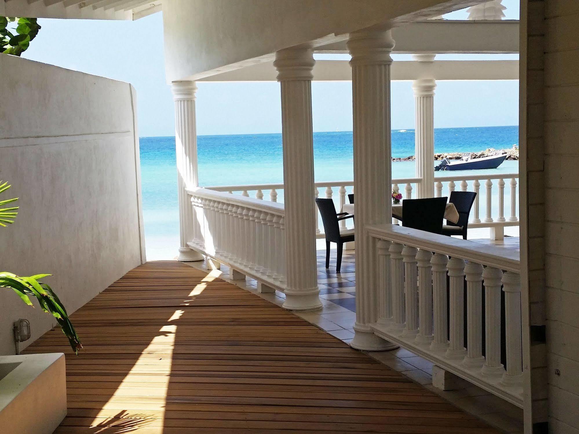 Davids Beach Hotel Clifton Εξωτερικό φωτογραφία